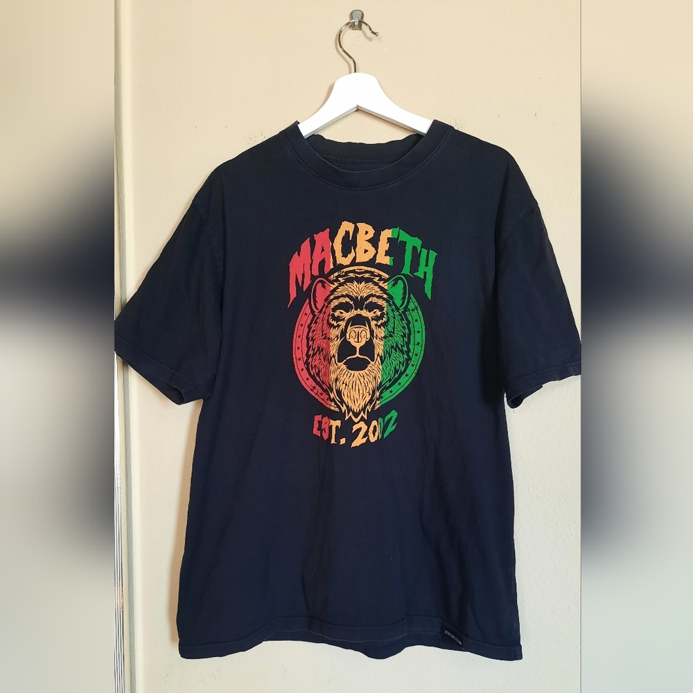 Macbeth Mens Black Tee with Bear Graphic